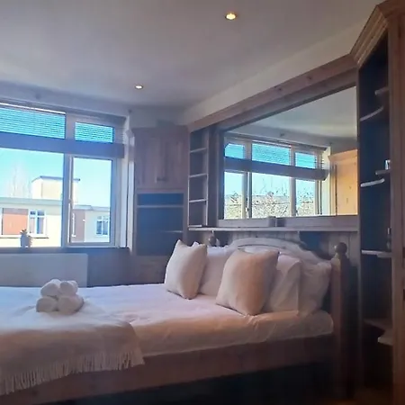 شقة Bright 2bdr Sandymount Near Sea *