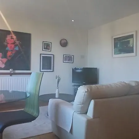Bright 2bdr Sandymount Near Sea شقة *