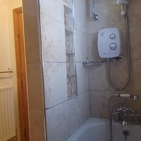Bright 2bdr Sandymount Near Sea *
